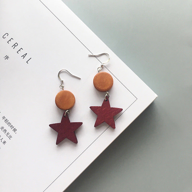 Retro Red Star Geometric Wood Earrings