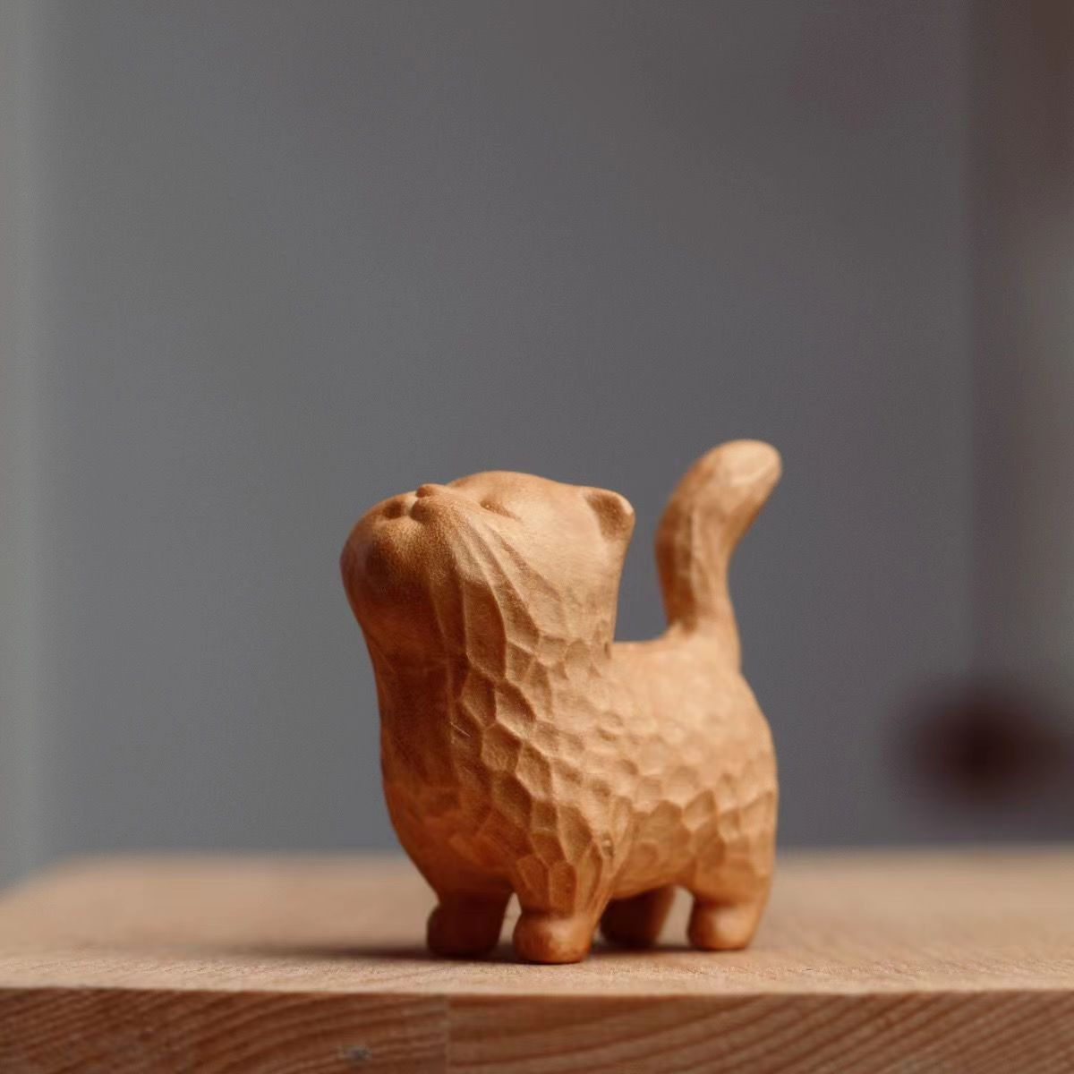 Solid Wood Carving Cute Cat Ornaments