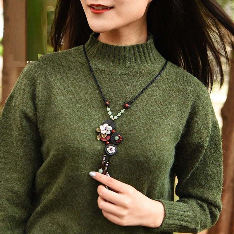 wood flower necklace with model