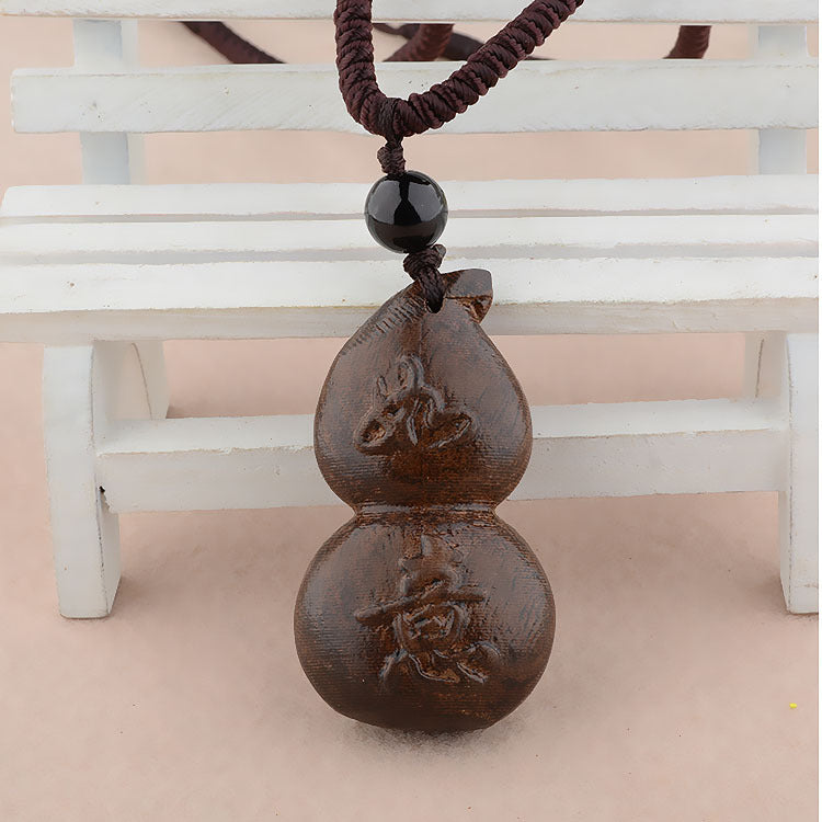 willing wood necklace