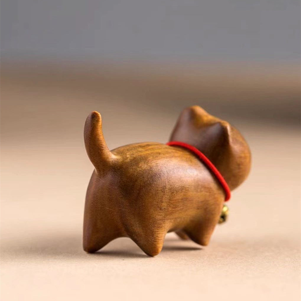 Guajac wood Head Tilt Cute Fortune Cat Decoration